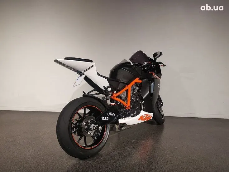 KTM RC8R Image 6